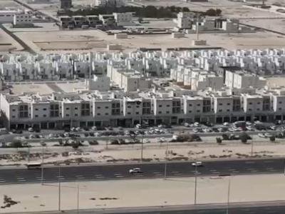 Commercial shops and showrooms for rent in Al Thumama, with a 6-month rent-free grace period.
