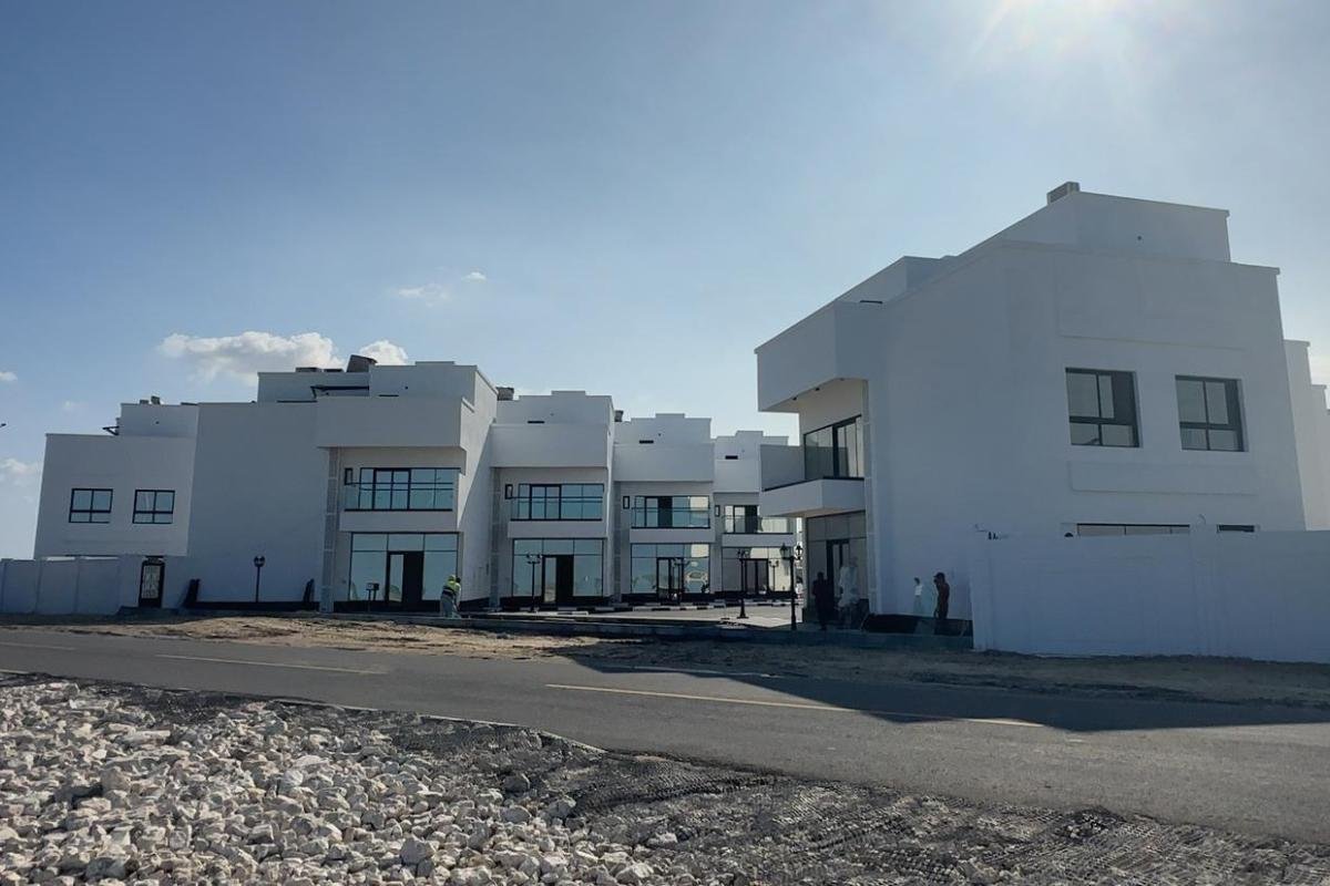 New Furnished Villas for Rent in Al Ruwais – Direct Sea View – 3 Master Bedrooms 4