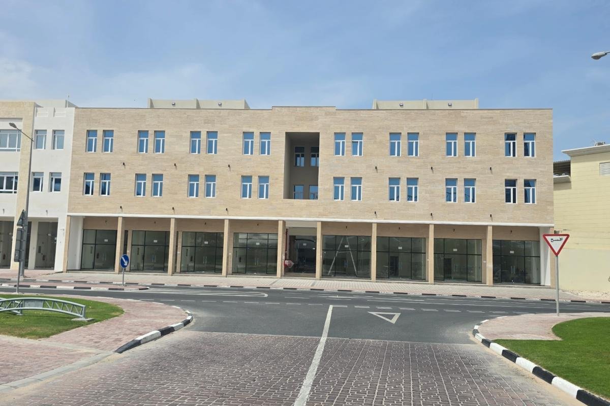 عمارة جديدة للبيع في مريخ مقابل أسباير 1
